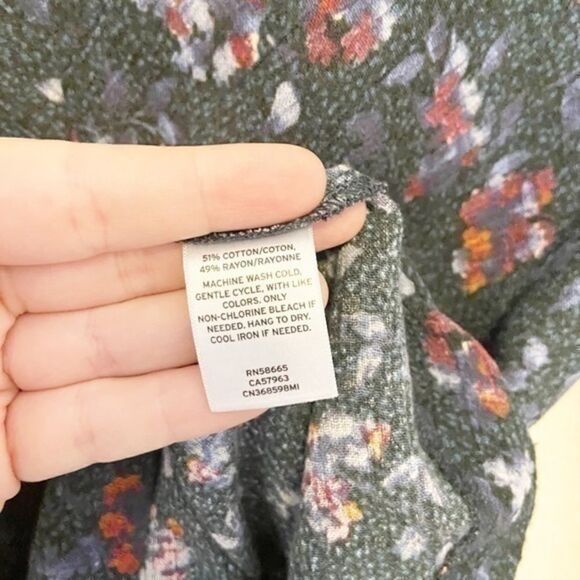 ‎Caslon Floral Print Tie Front Long Sleeve … - Picture 3 of 4